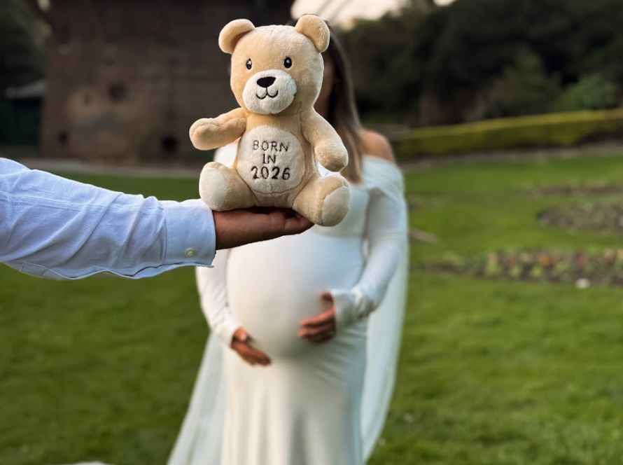 pregnancy announcement with teddy bear